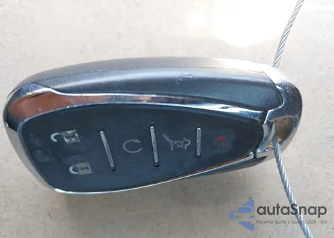 2019 Chevrolet Equinox Lt z USA, uszkodzony, nr VIN 2GNAXKEV3K6129609